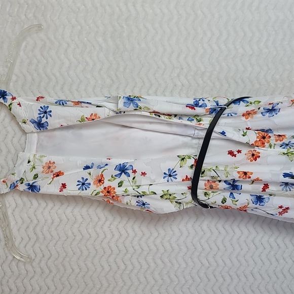 NWT ELLE sleeveless shear overlay floral dress with spring colored flowe… - Picture 5 of 9